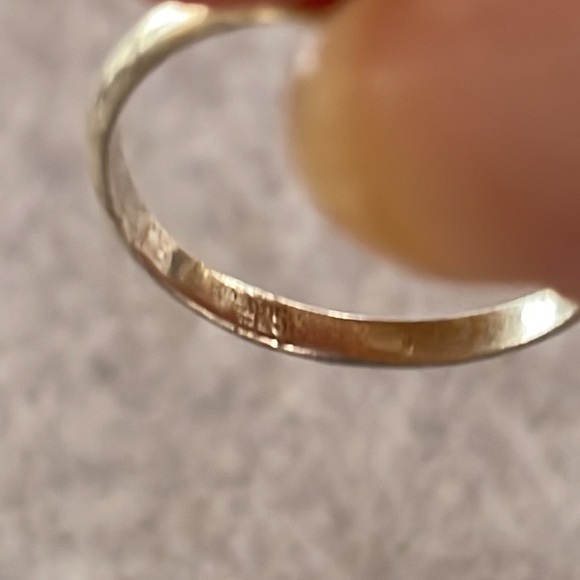 Onyx & Sterling Ring - Picture 3 of 3